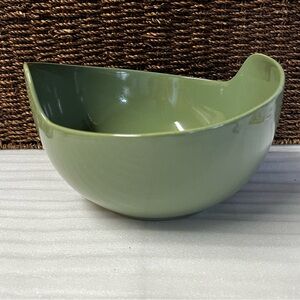 Mikasa Global Cuisine Green Stoneware 10" Scalloped Salad Bowl GC560